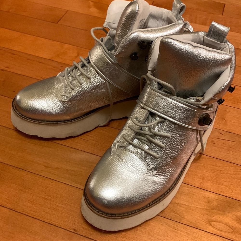 Coach platformed boots US8